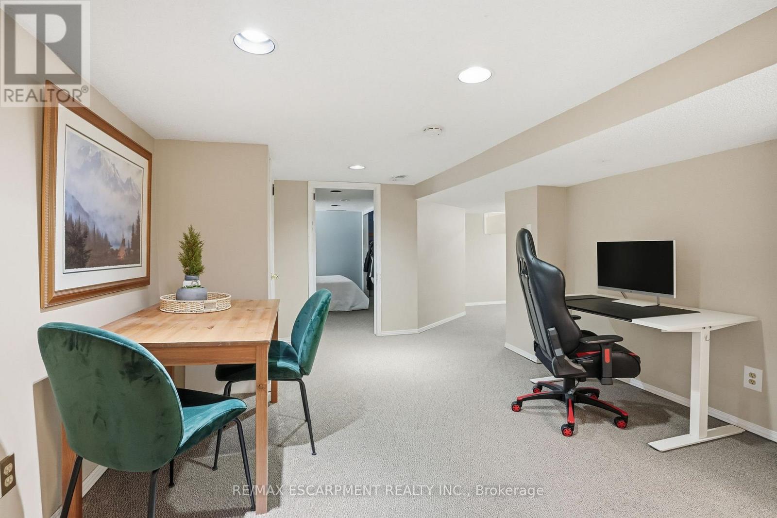 146 PARK ROW S - 34