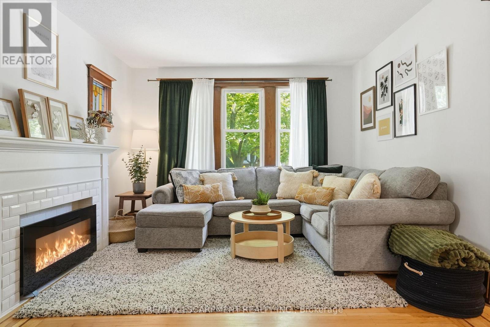 146 PARK ROW S - 9