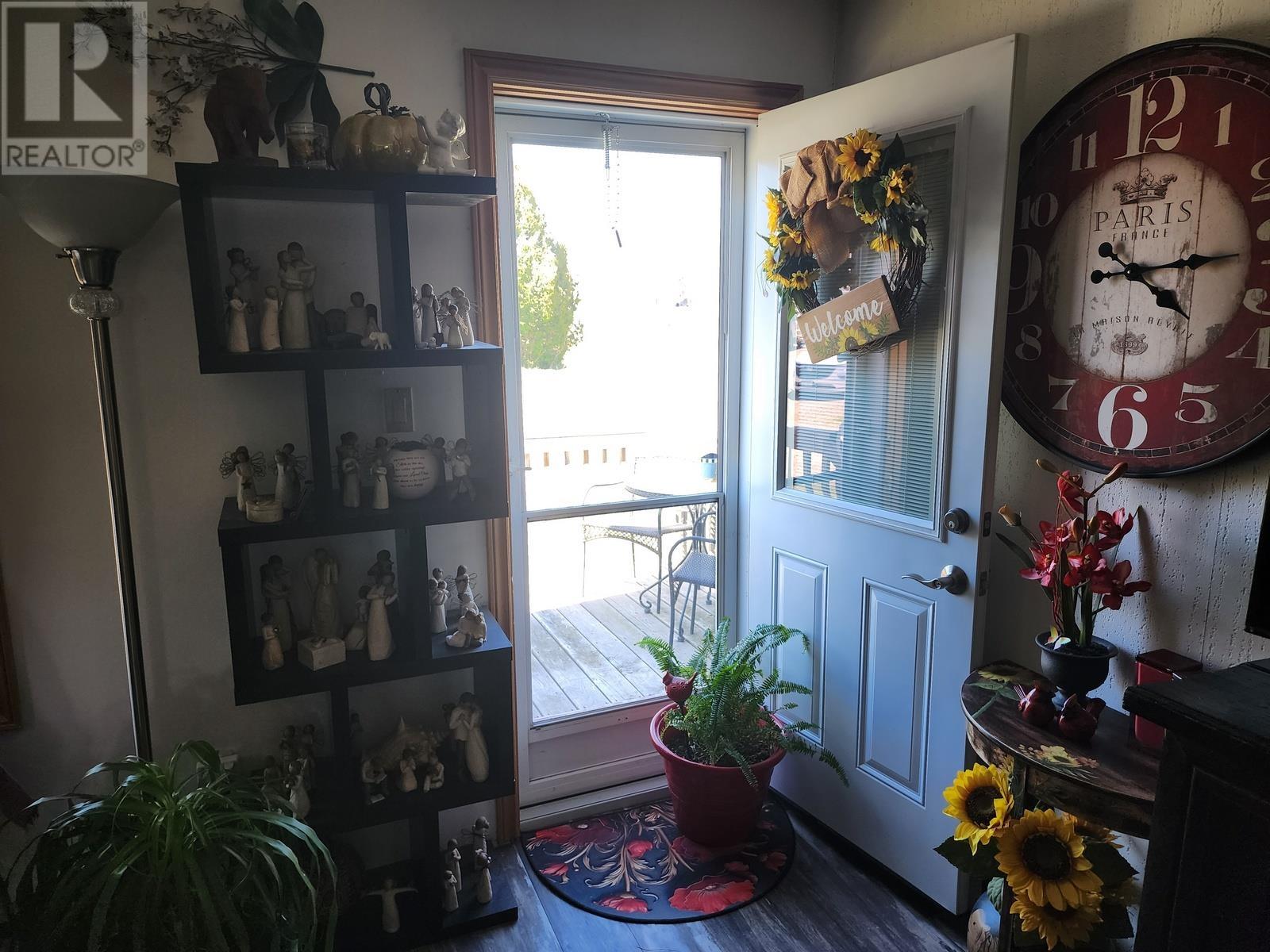 314 MARY ST - 10