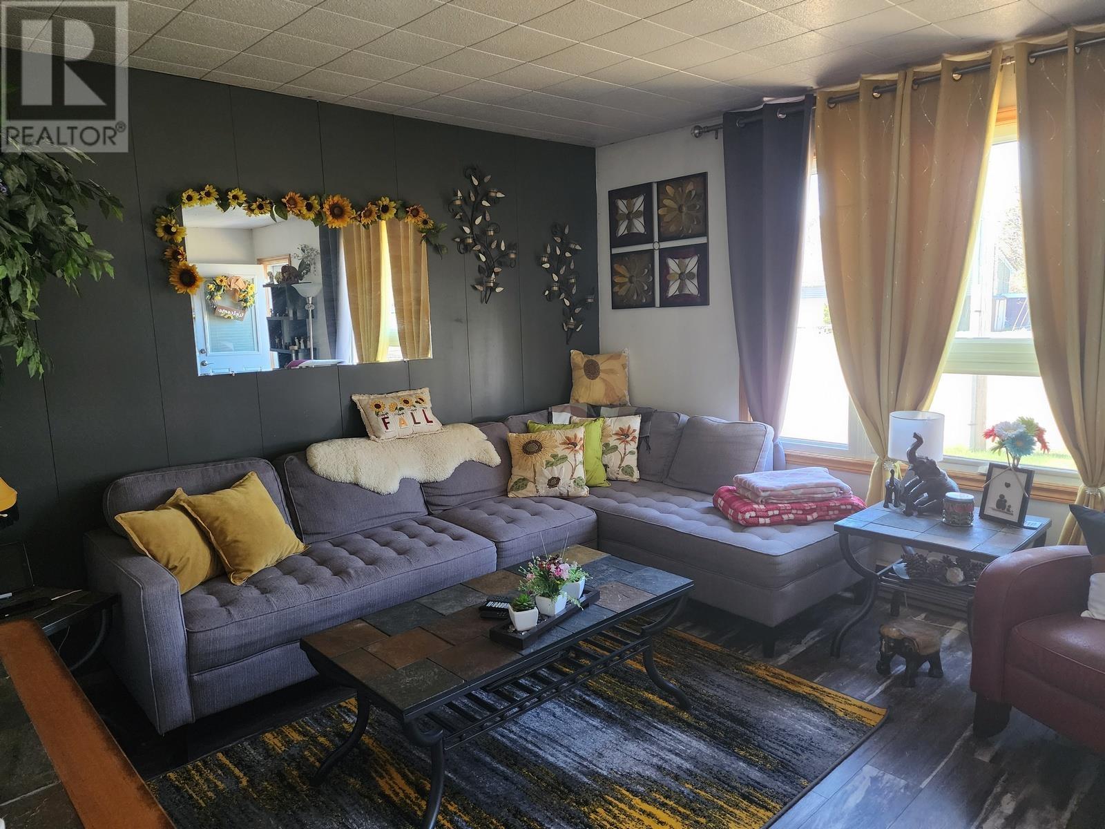 314 MARY ST - 8