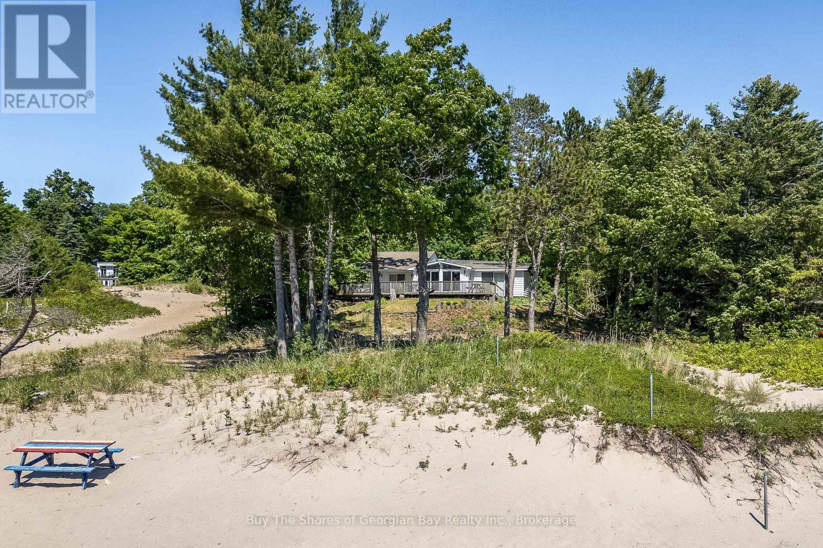 8 NASSAU COURT - 10