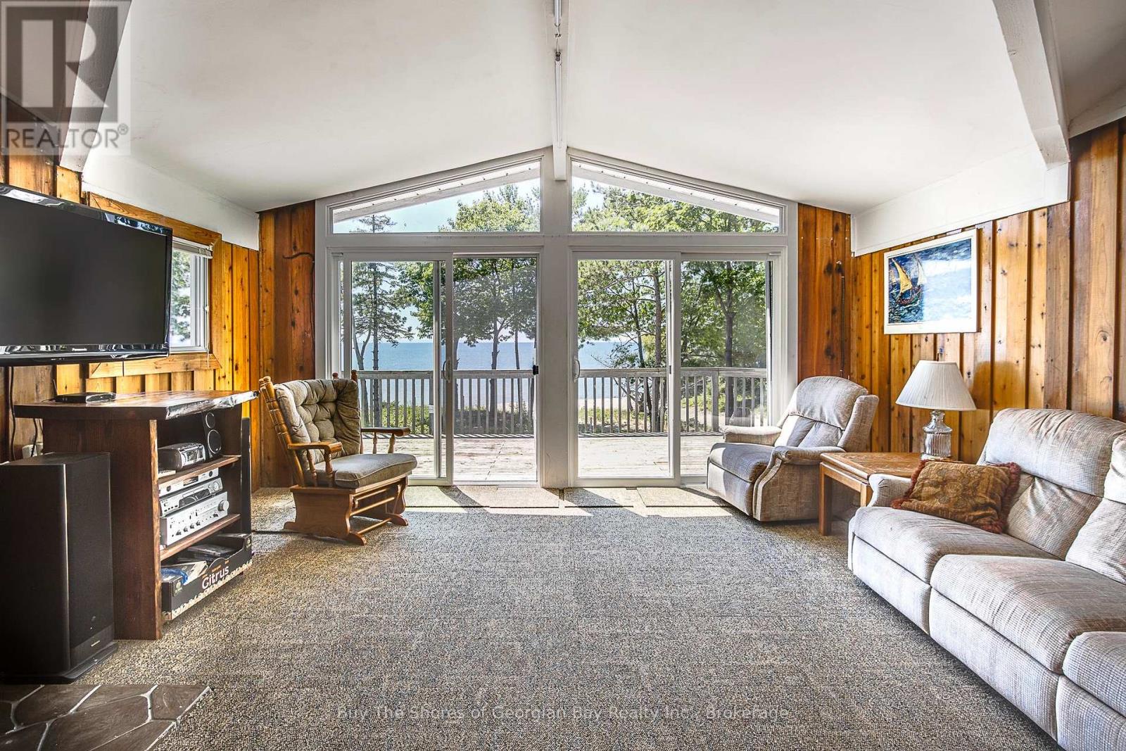 8 NASSAU COURT - 16