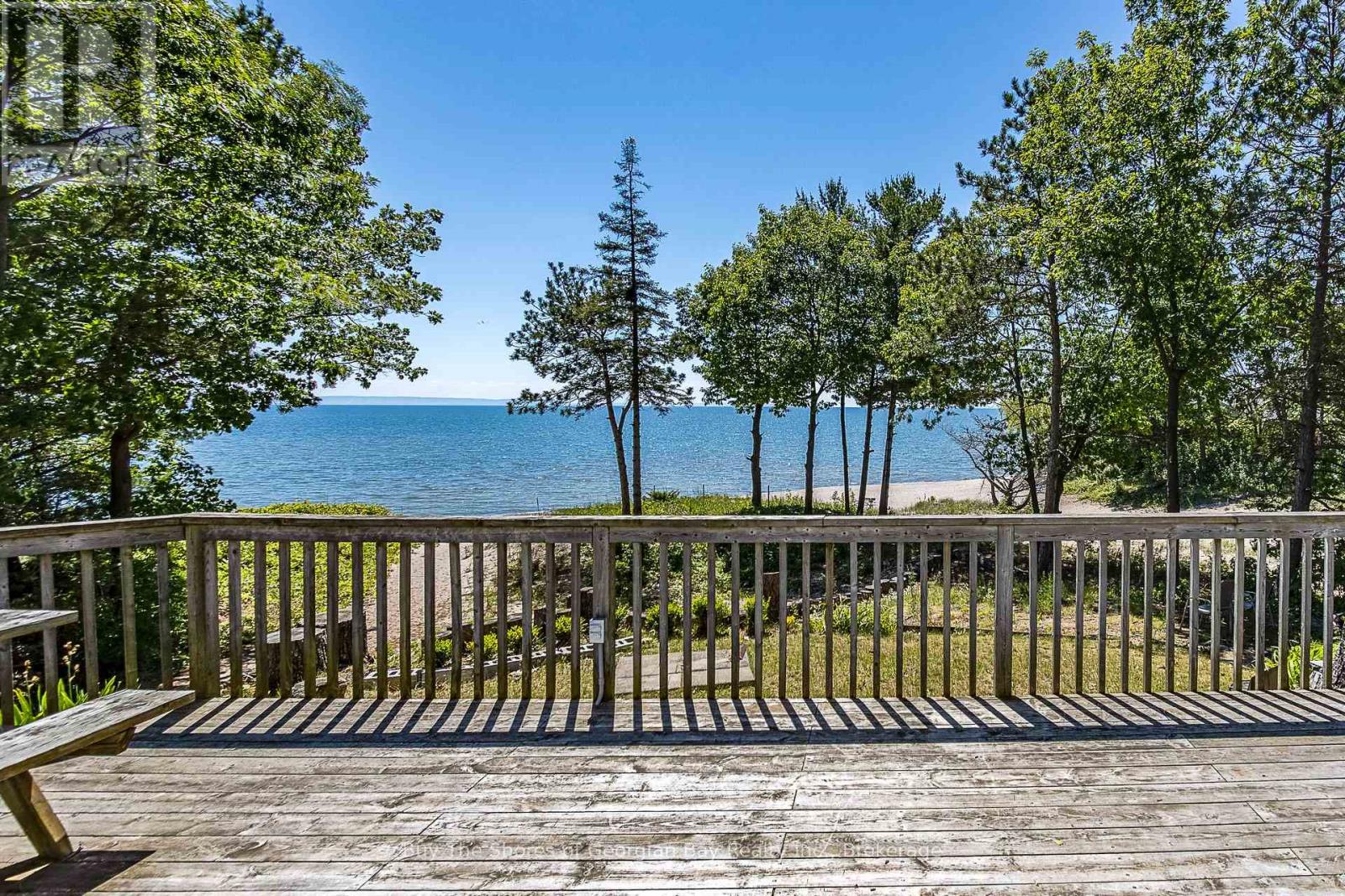8 NASSAU COURT - 22