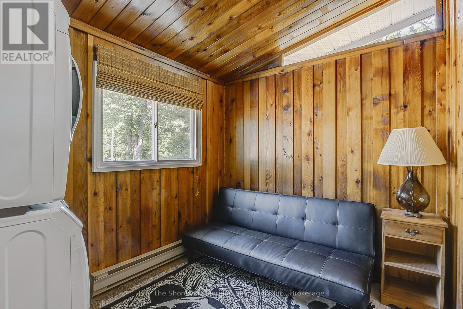 8 NASSAU COURT - 37