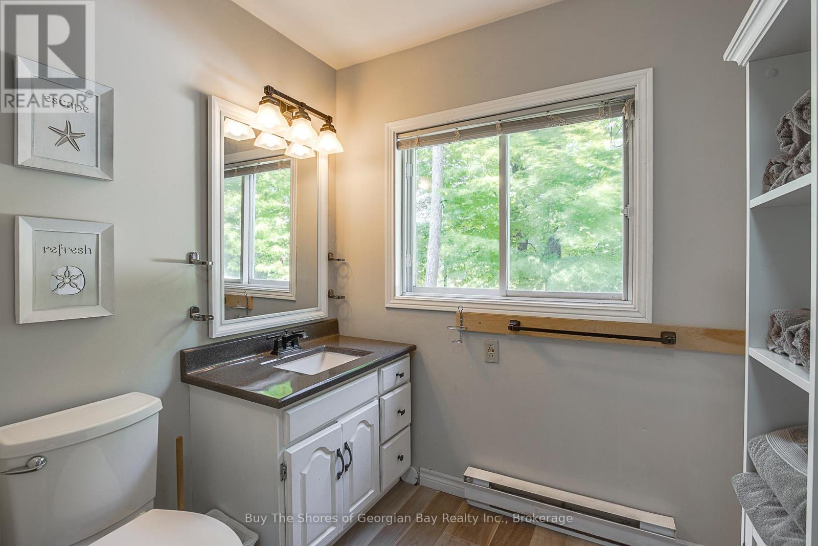 8 NASSAU COURT - 40
