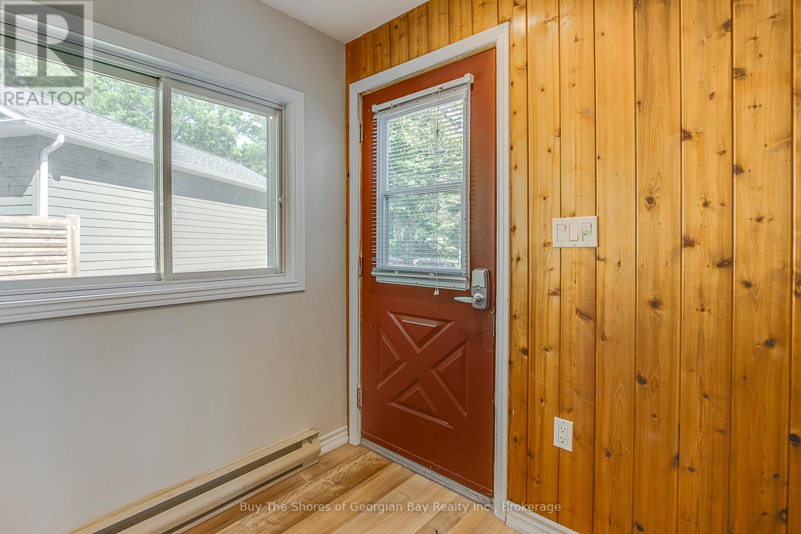 8 NASSAU COURT - 43