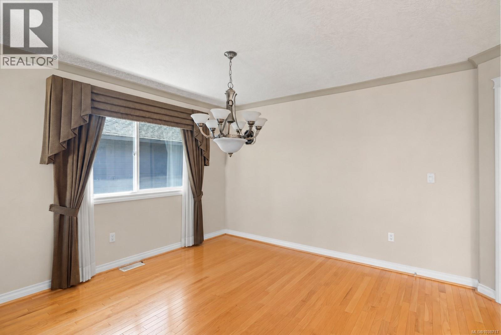  1709 Mamich Circle, Saanich