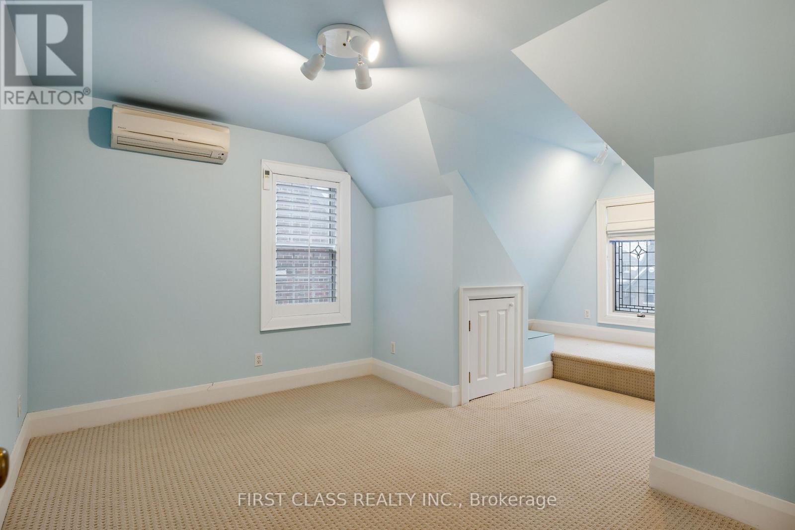 80 DOUGLAS DRIVE - 39