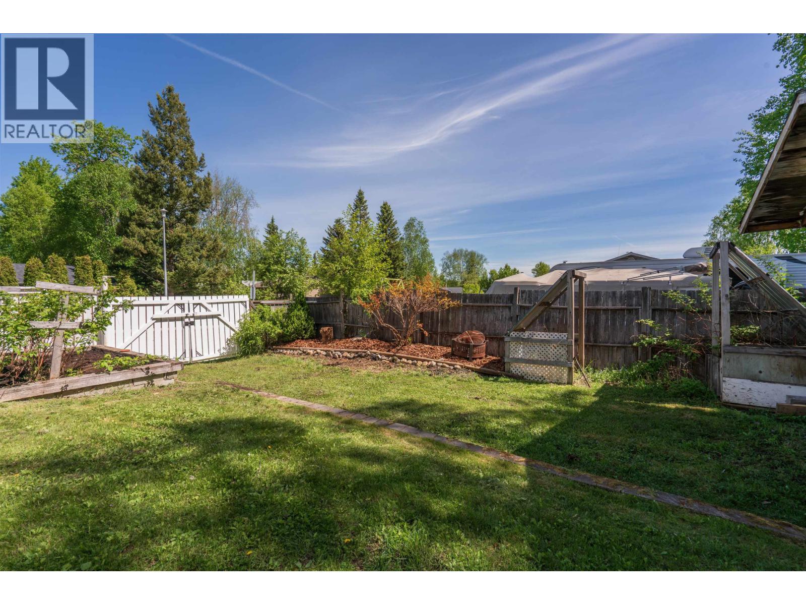 8205 MALASPINA AVENUE - 30