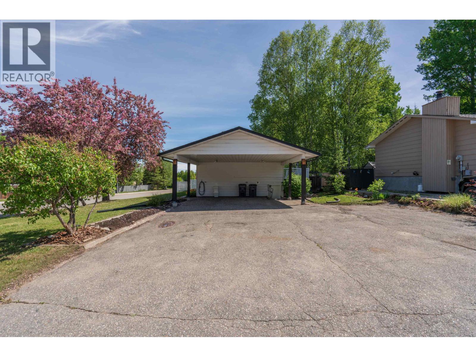8205 MALASPINA AVENUE - 5