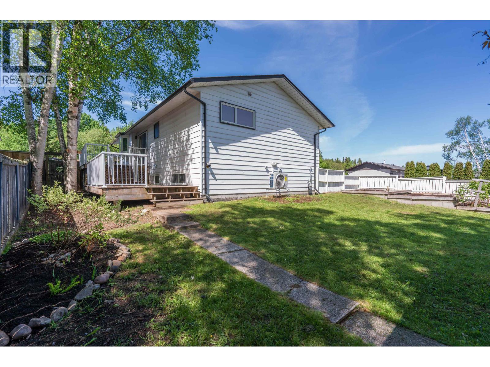 8205 MALASPINA AVENUE - 7