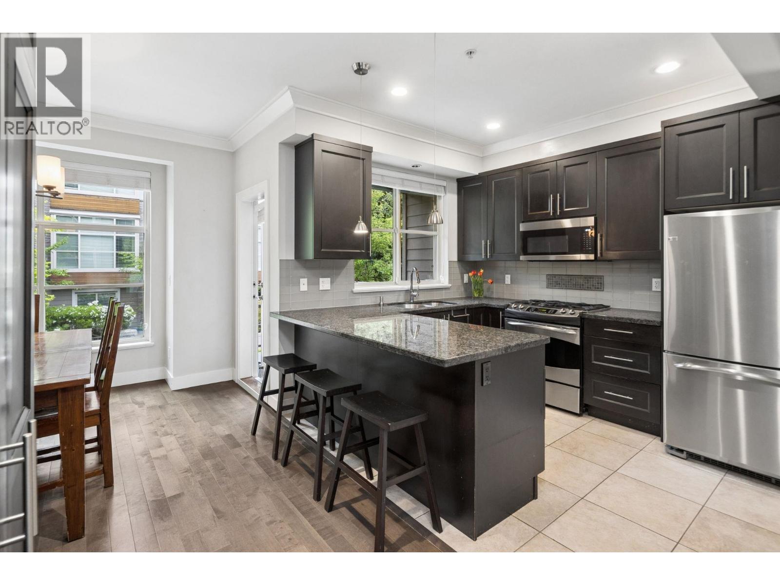 2 3025 BAIRD ROAD — main photo