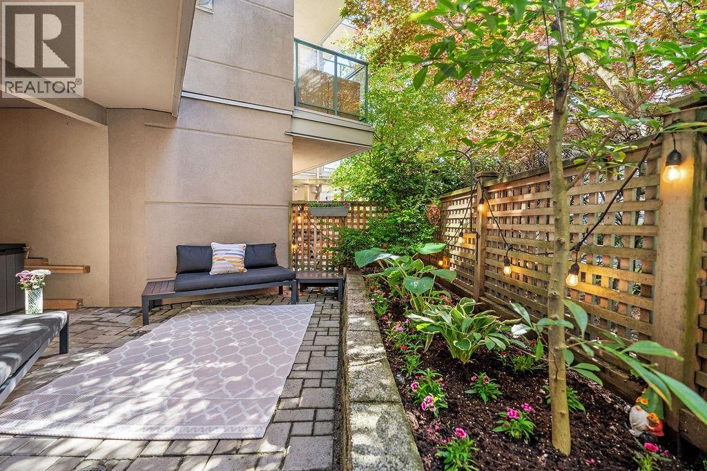 C2 332 LONSDALE AVENUE — photo 2