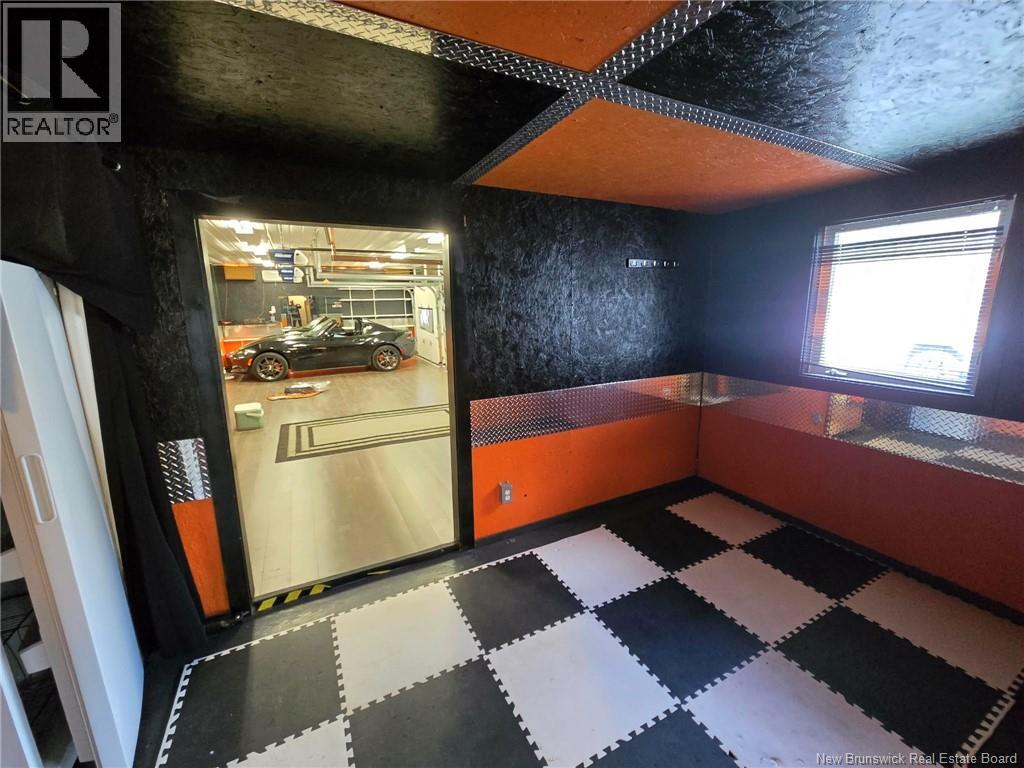 2052 Millstream Road - 37