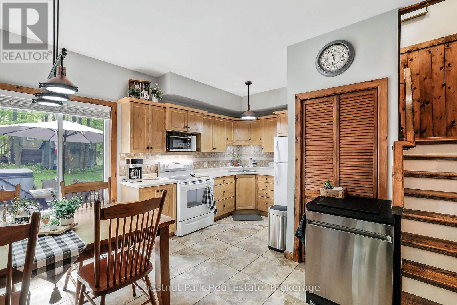 17 CEDAR TRAIL - 11
