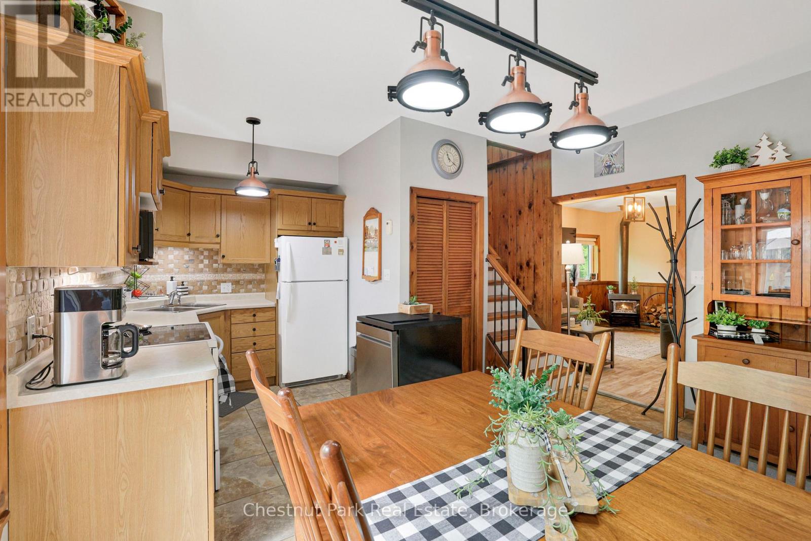 17 CEDAR TRAIL - 14