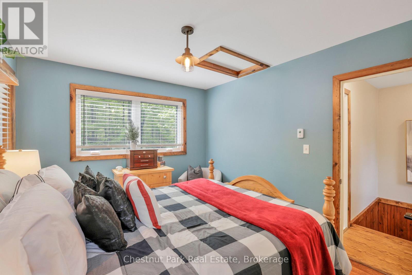 17 CEDAR TRAIL - 19