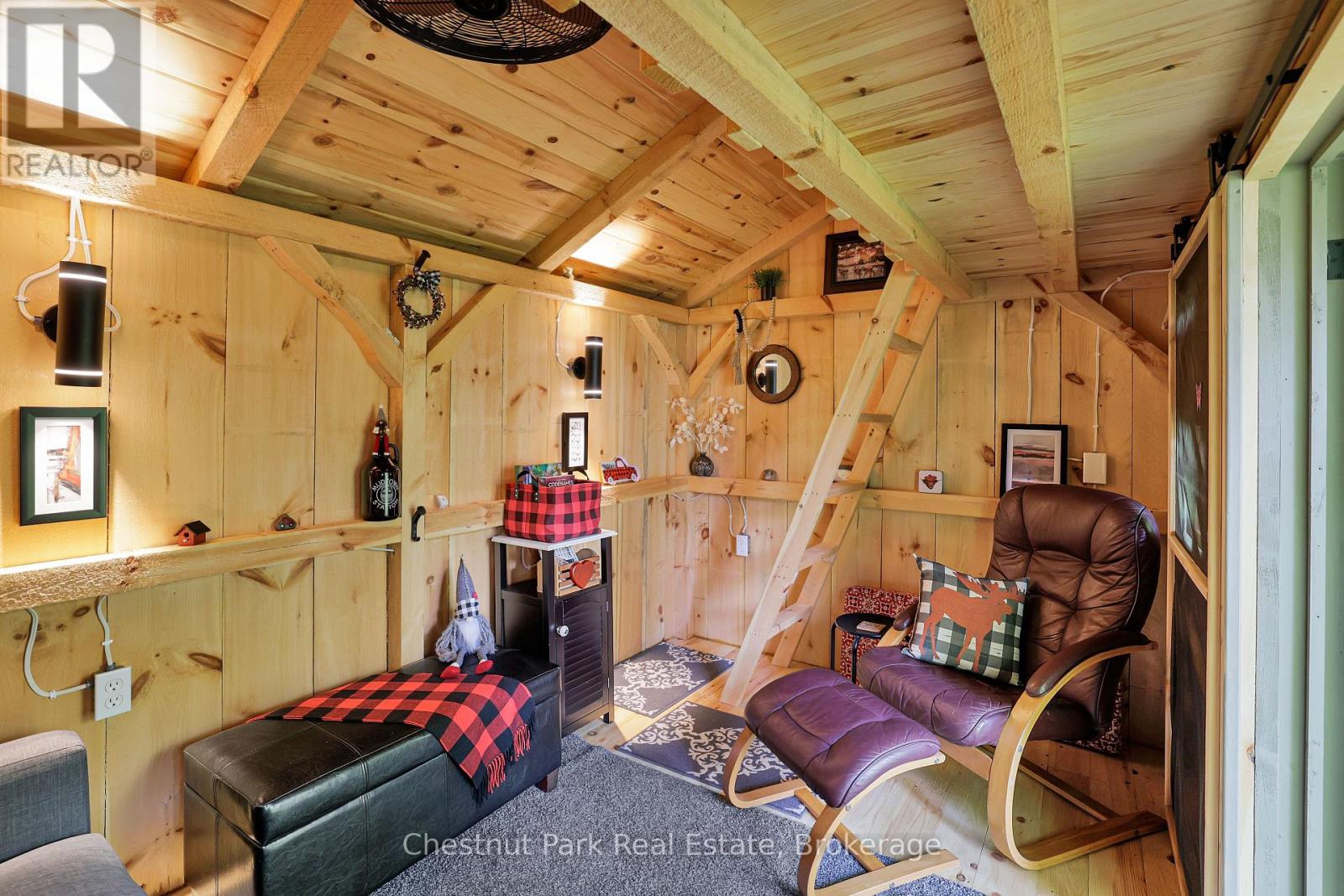 17 CEDAR TRAIL - 30