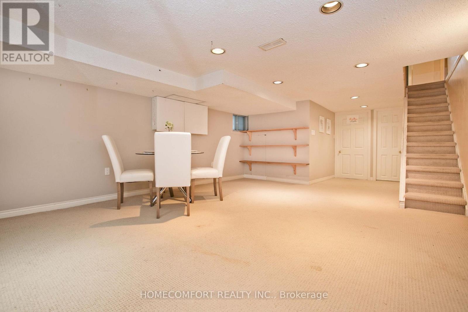 62 KEYSTONE AVENUE - 22