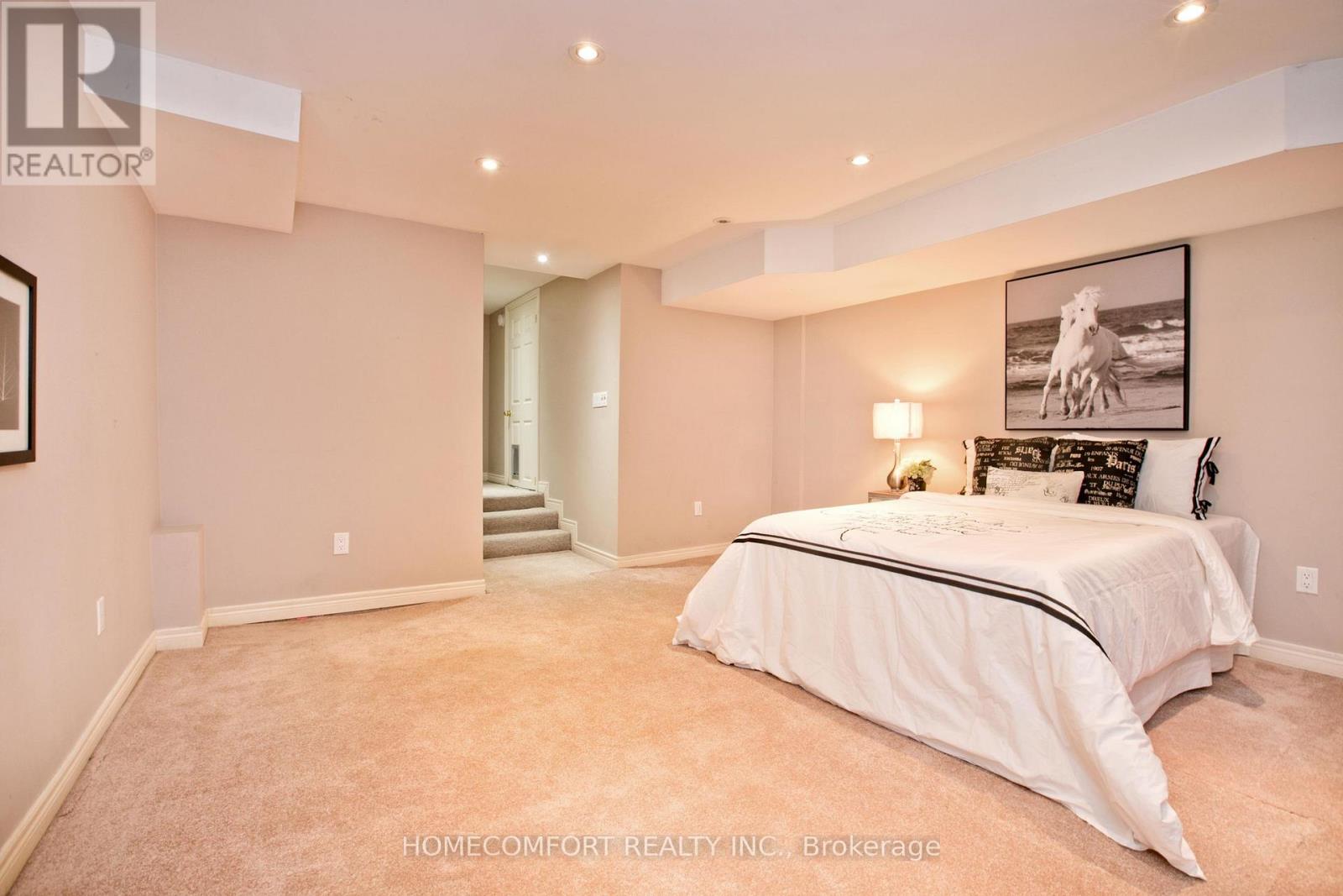 62 KEYSTONE AVENUE - 24