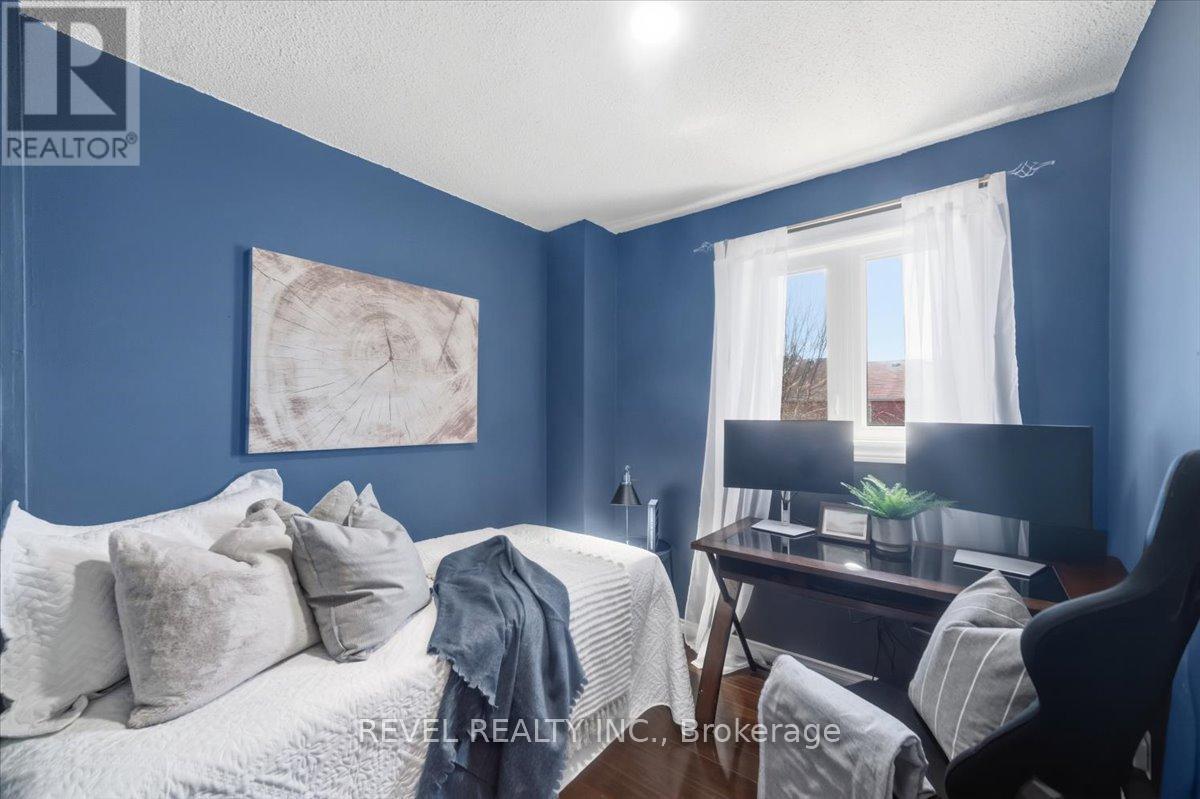 87 THORP CRESCENT - 14