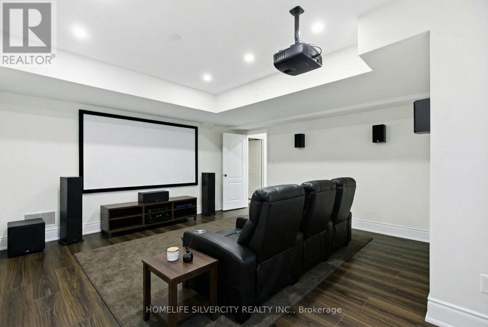 492 ROUGEMOUNT DRIVE - 24