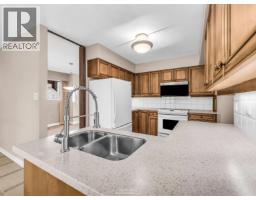 1110 Lodge Road, North Vancouver, BC V7R1W8 Photo 12
