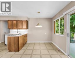1110 Lodge Road, North Vancouver, BC V7R1W8 Photo 13