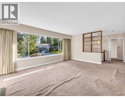 1110 Lodge Road, North Vancouver, BC V7R1W8 Photo 6