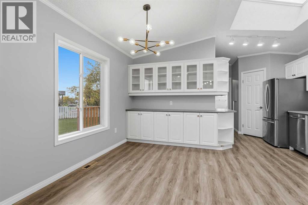 16 Karlzen Court — photo 11