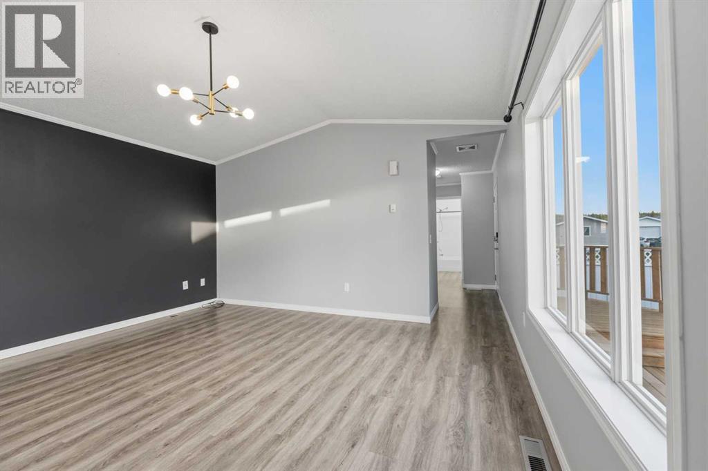 16 Karlzen Court — photo 22