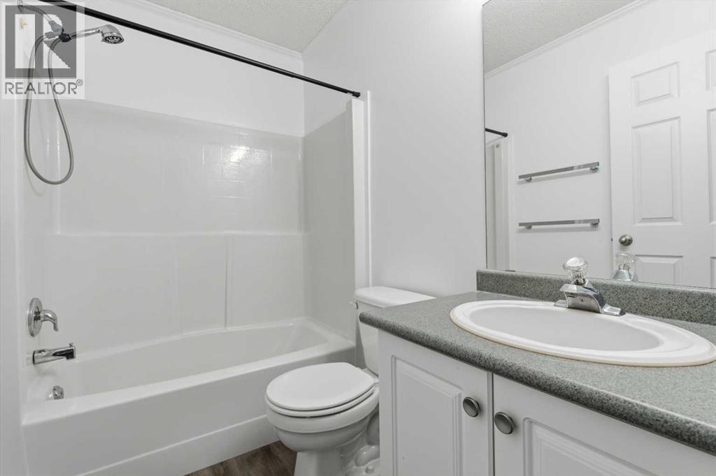 16 Karlzen Court — photo 25