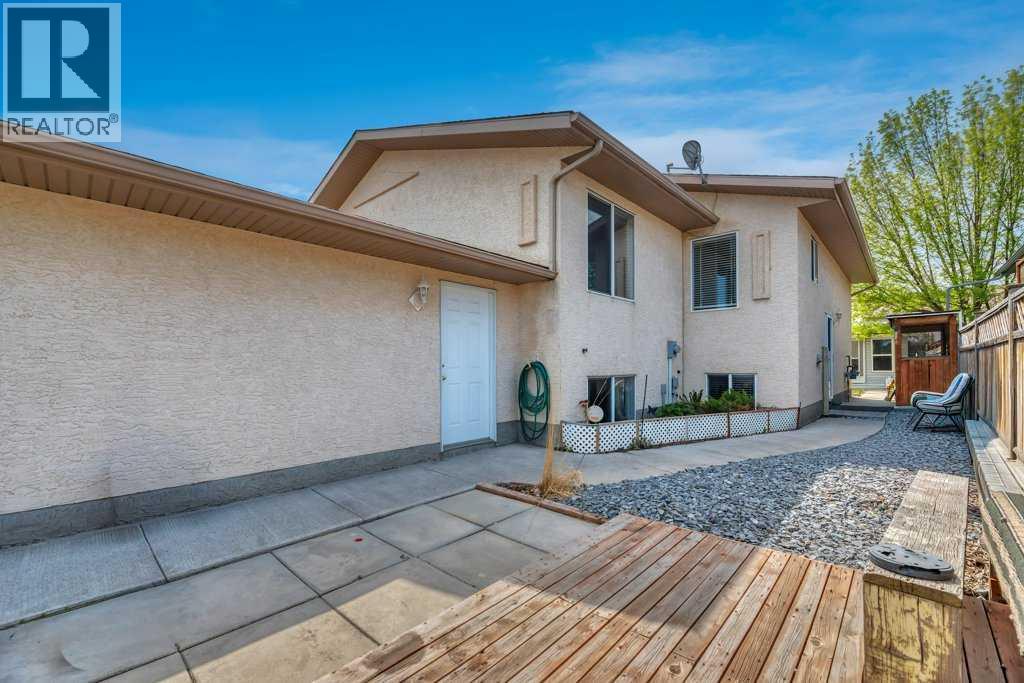 312 Strathaven Drive — photo 10