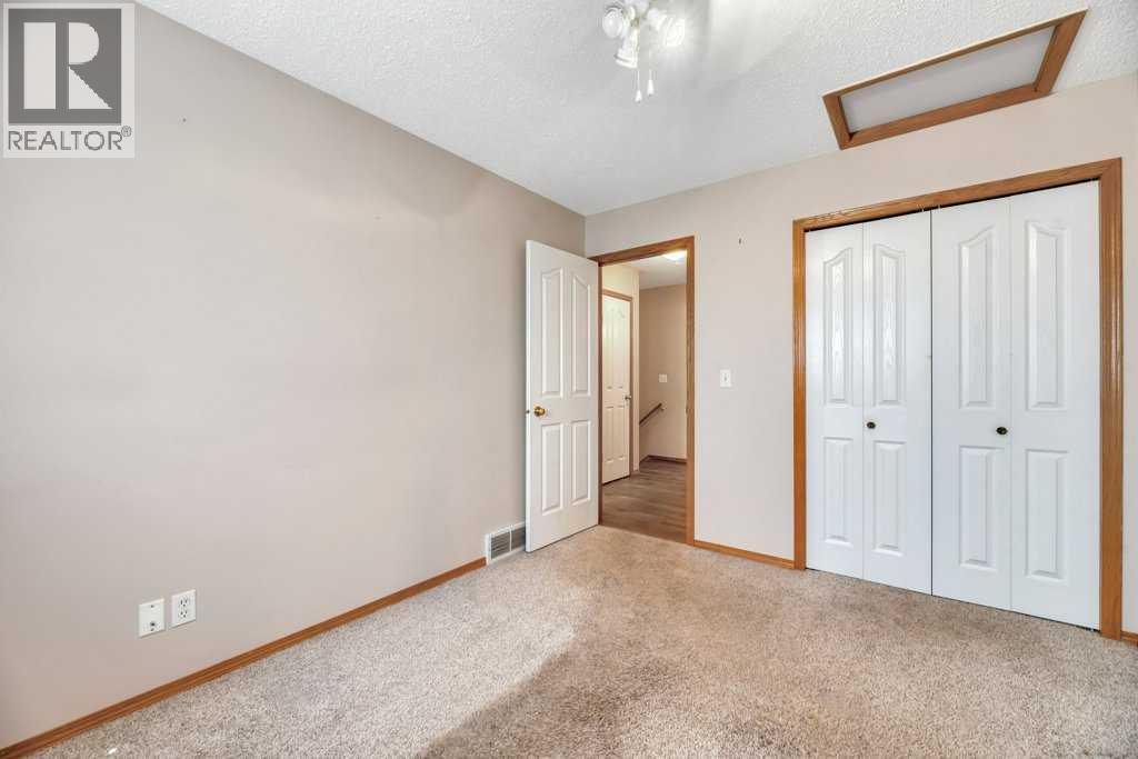 312 Strathaven Drive — photo 32