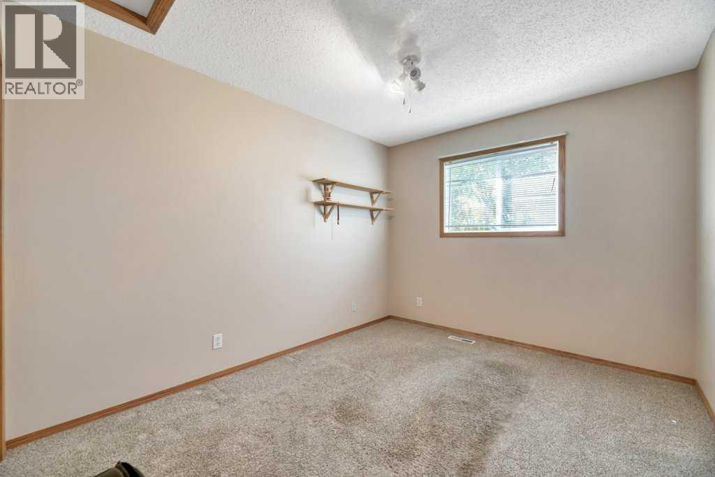312 Strathaven Drive — photo 31