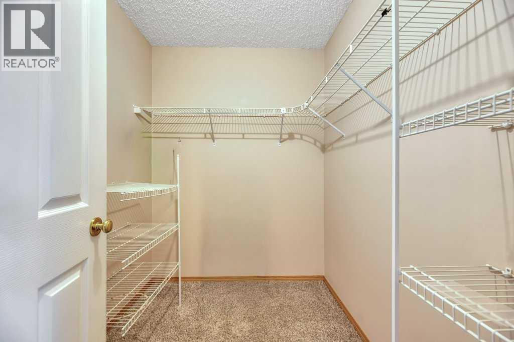 312 Strathaven Drive — photo 44