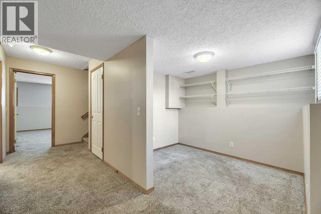 312 Strathaven Drive — photo 36