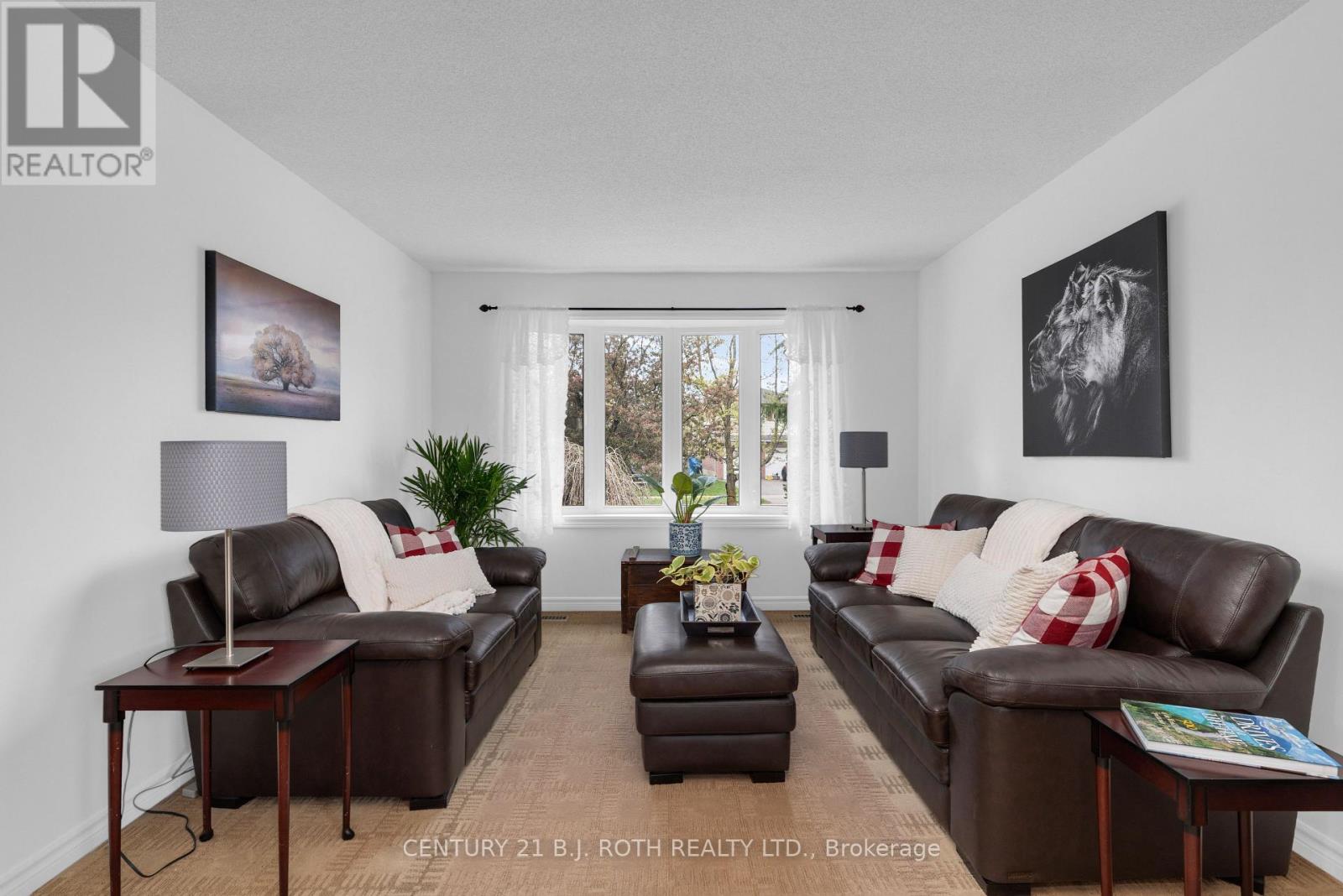 37 LAURENTIAN LANE - 8