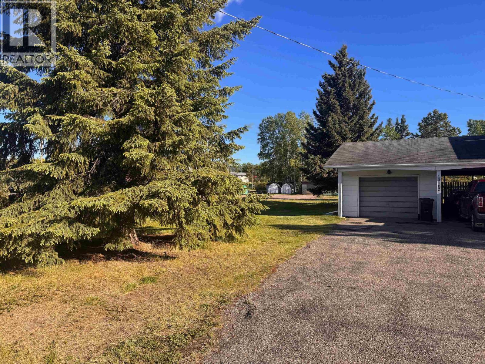 10102 PAQUETTE AVENUE - 2