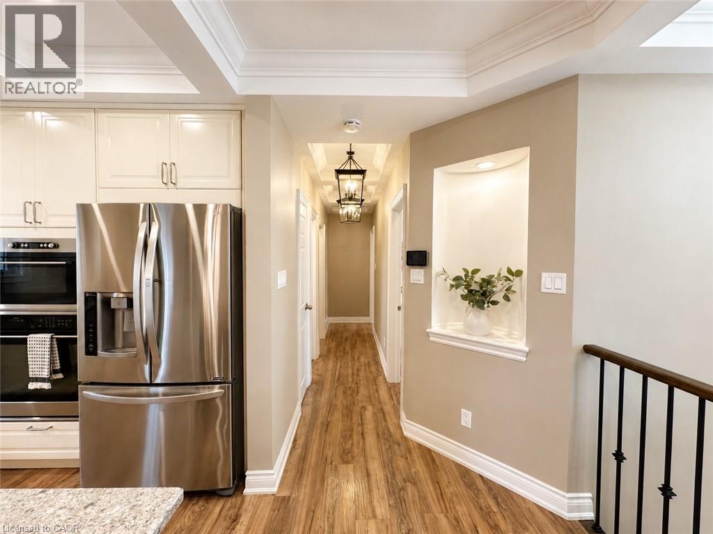 107 ROSSLINN Road - 17
