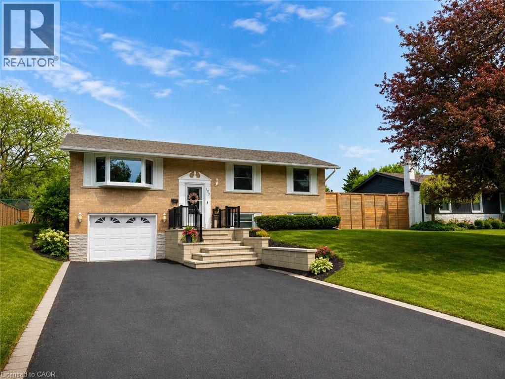 107 ROSSLINN Road - Image 2