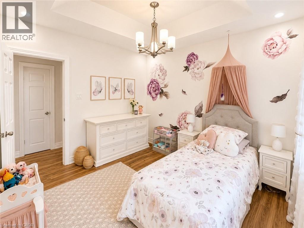 107 ROSSLINN Road - 22