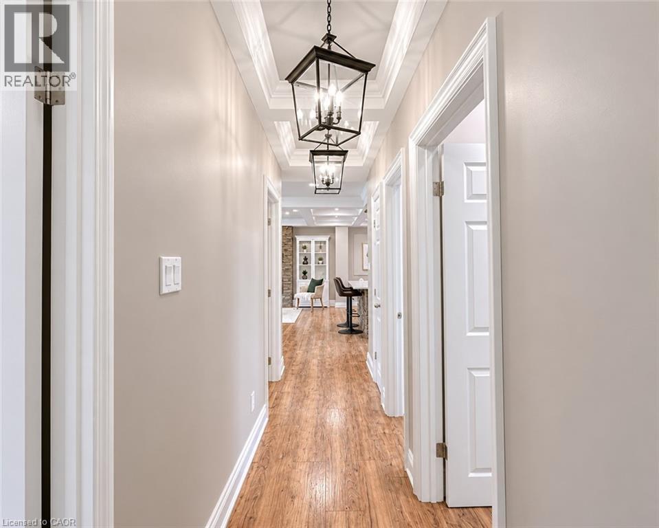 107 ROSSLINN Road - 26