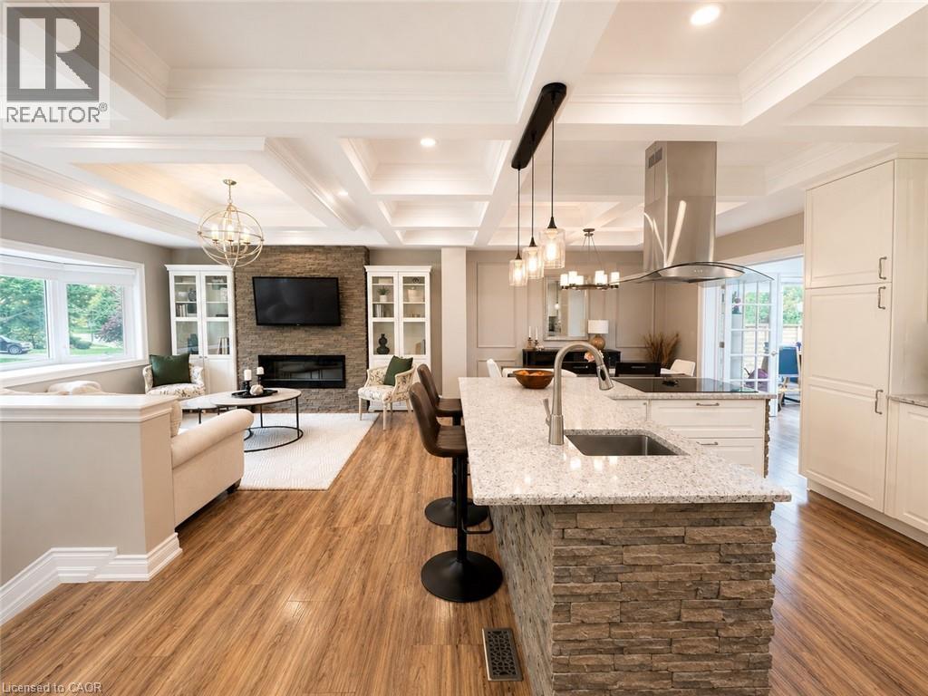 107 ROSSLINN Road - 4