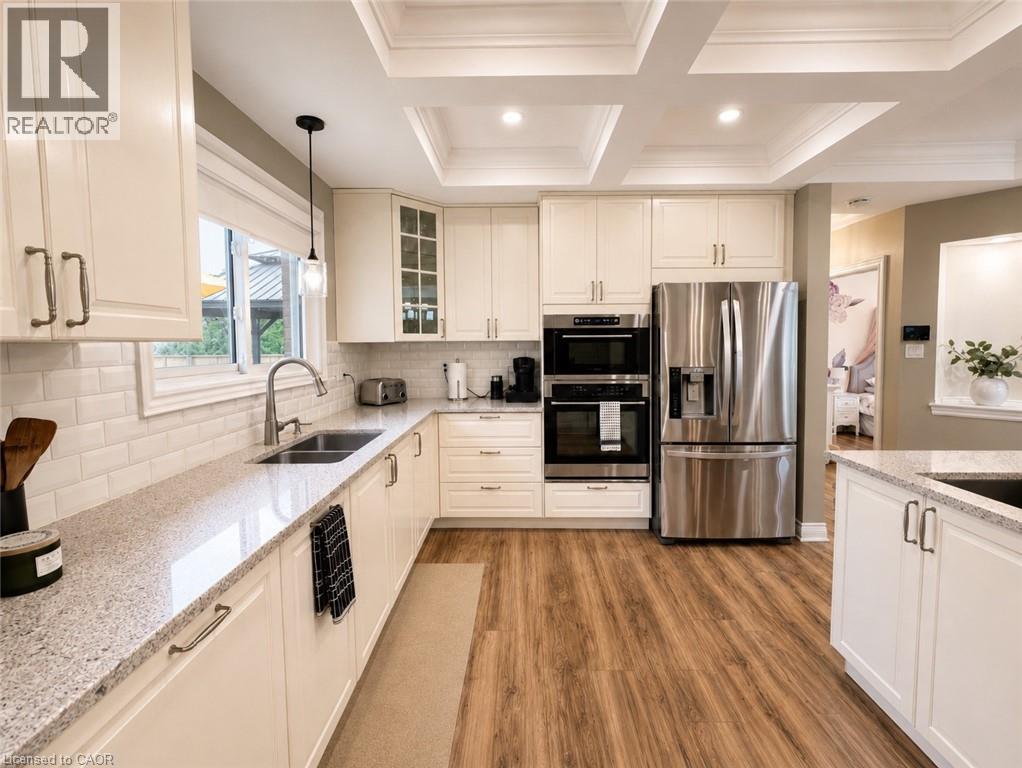 107 ROSSLINN Road - 8