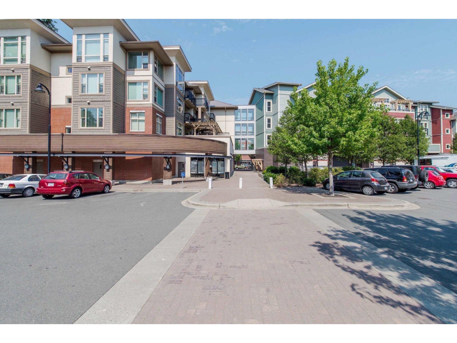 317 45530 MARKET WAY, Garrison Crossing