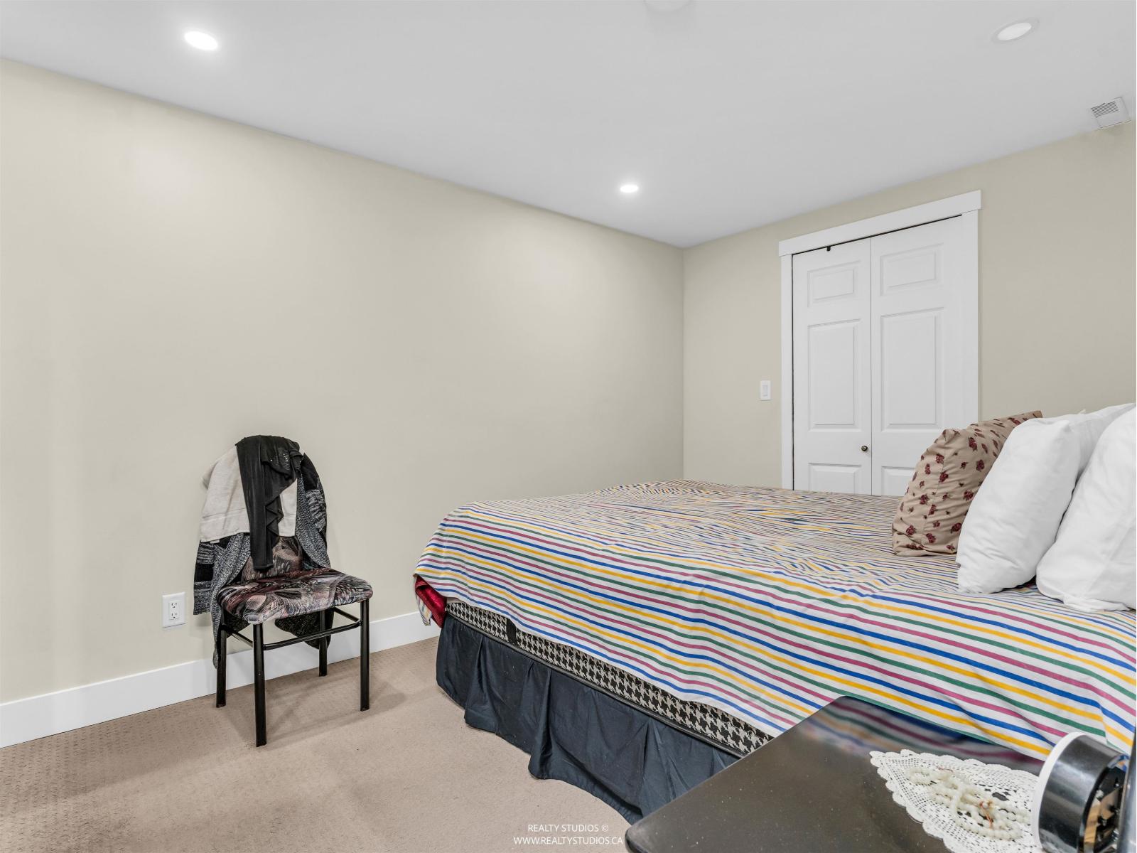 House in Surrey - Image 4