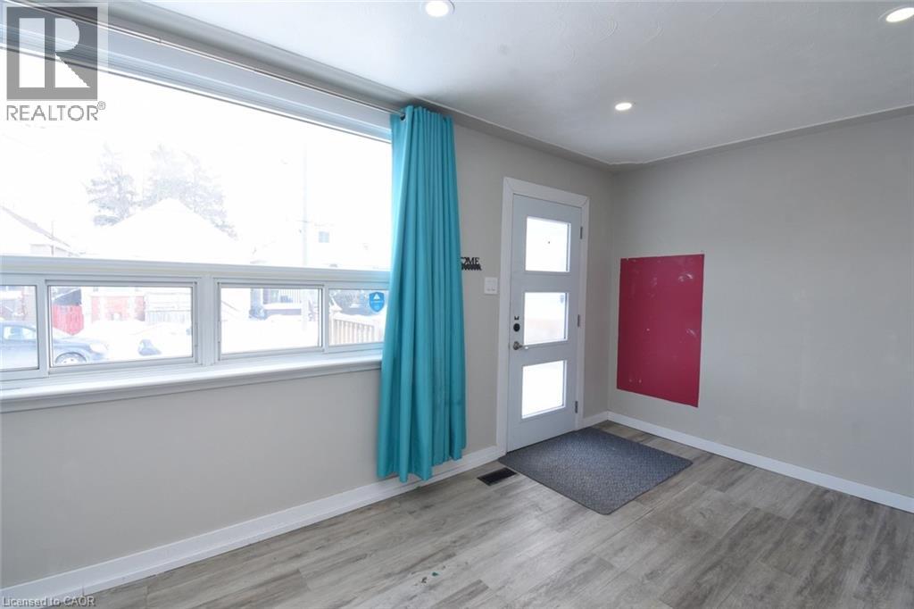 371 FAIRFIELD Avenue - Image 3