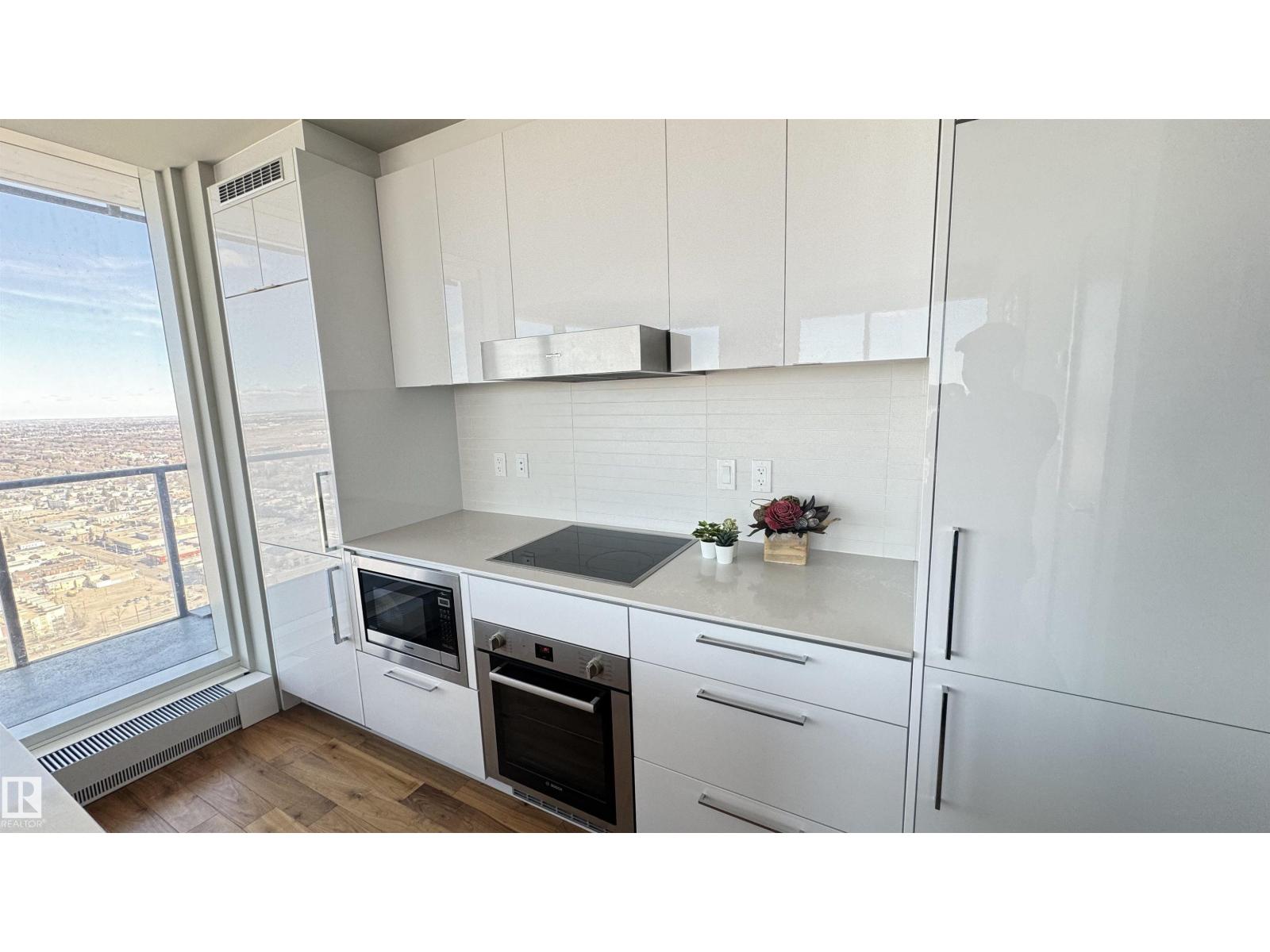 #3701 10360 102 ST NW - 11