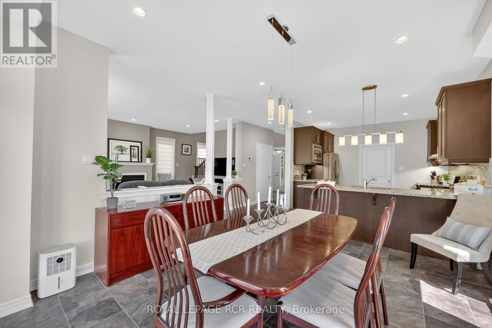 35 ST. PAUL'S PLACE - 14